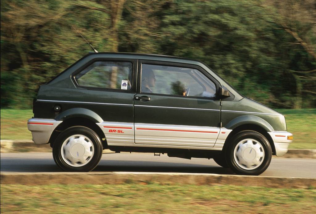 Gurgel Supermini Com carroceria de poliéster e fibra, era o menor carro do mercado