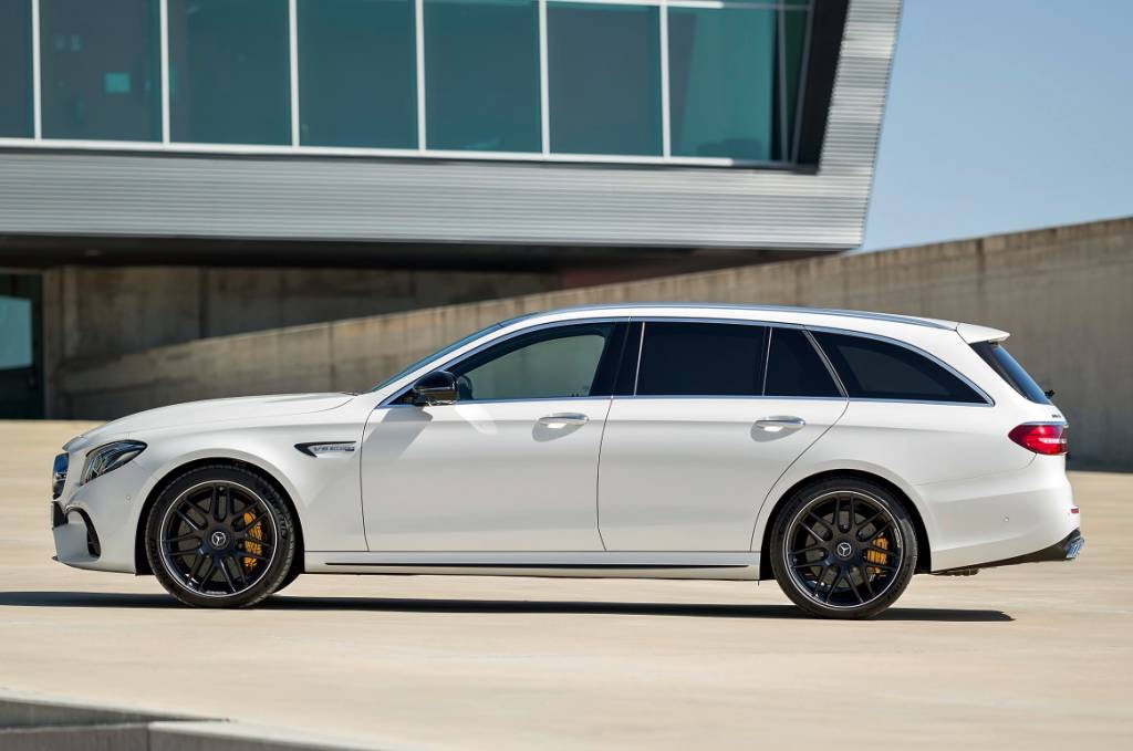 Mercedes-AMG E 63 S Mercedes-AMG E 63 S de perfil