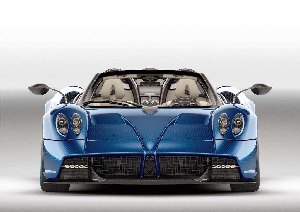 Pagani Huayra Roadster Carroceria é toda de fibra de carbono em azul translúcido