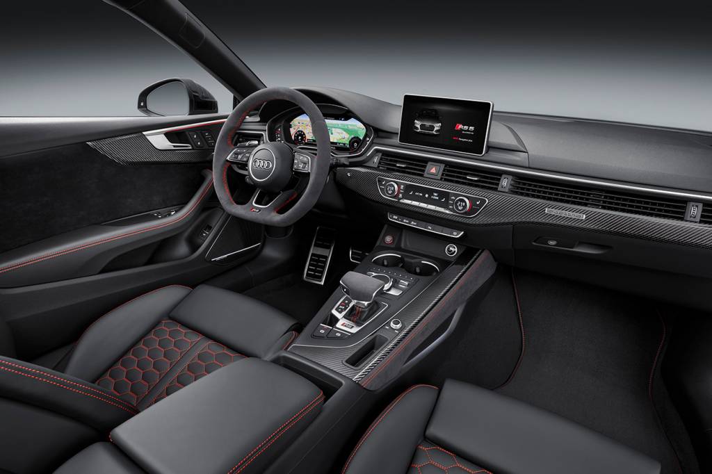 Audi RS 5 Coupé Painel é dominado pelo Virtual Cockpit, padrão nos Audi mais luxuosos