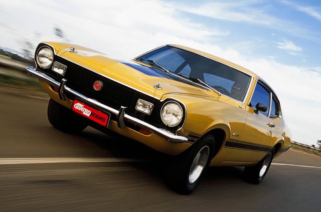 Ford Maverick GT Por fora, havia as presilhas copiadas das corridas - caso o capô abrisse com