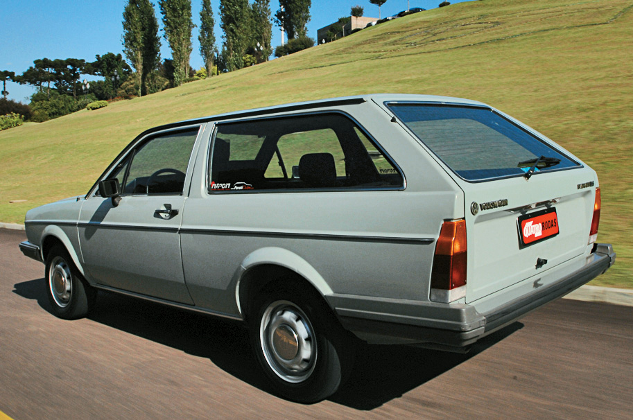 VW Parati LS 1986 O friso ajudava a proteger a lateral e era privativo da LS