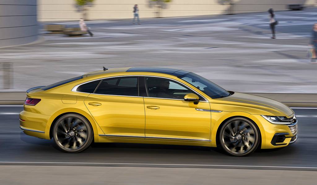 Volkswagen Arteon Perfil do teto é o de um sedã com jeito de cupê