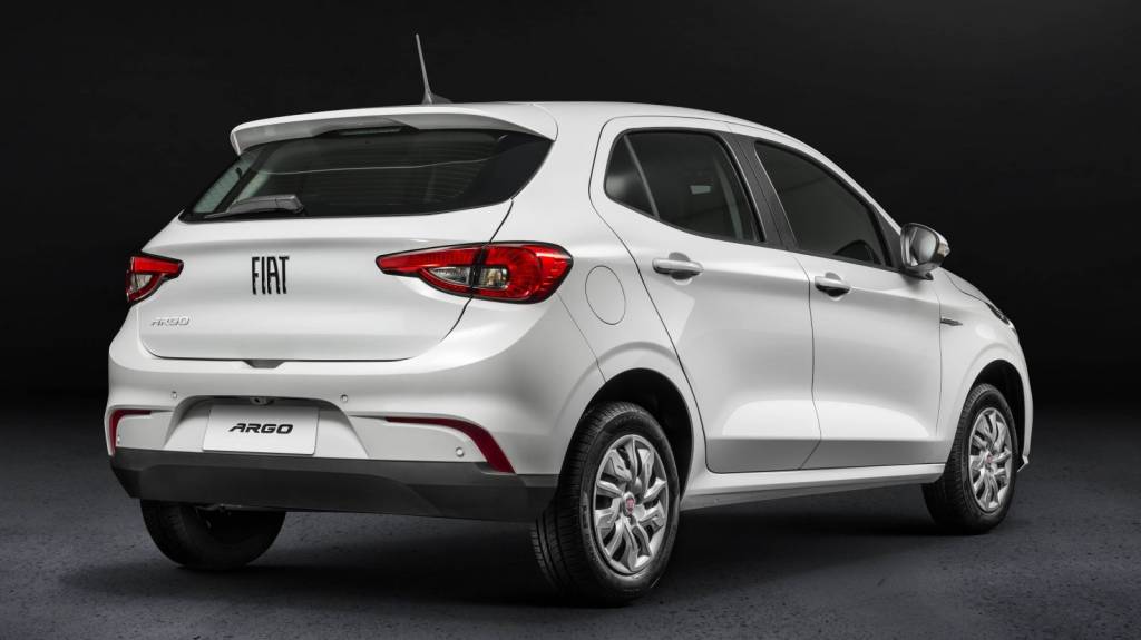 Fiat Argo Drive 1.0 Traseira remete aos Fiat e Alfa europeus