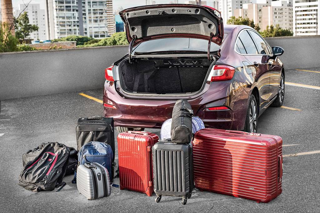 Longa Duração: porta-malas do Cruze dá conta de bagagem familiar