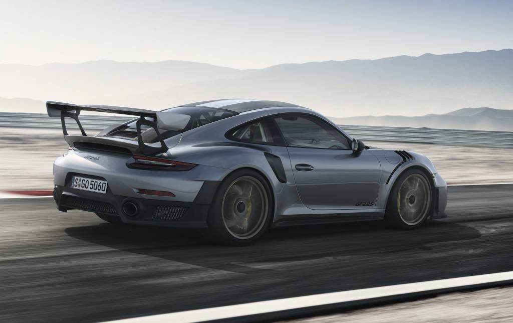 Porsche 911 GT2 RS 2
