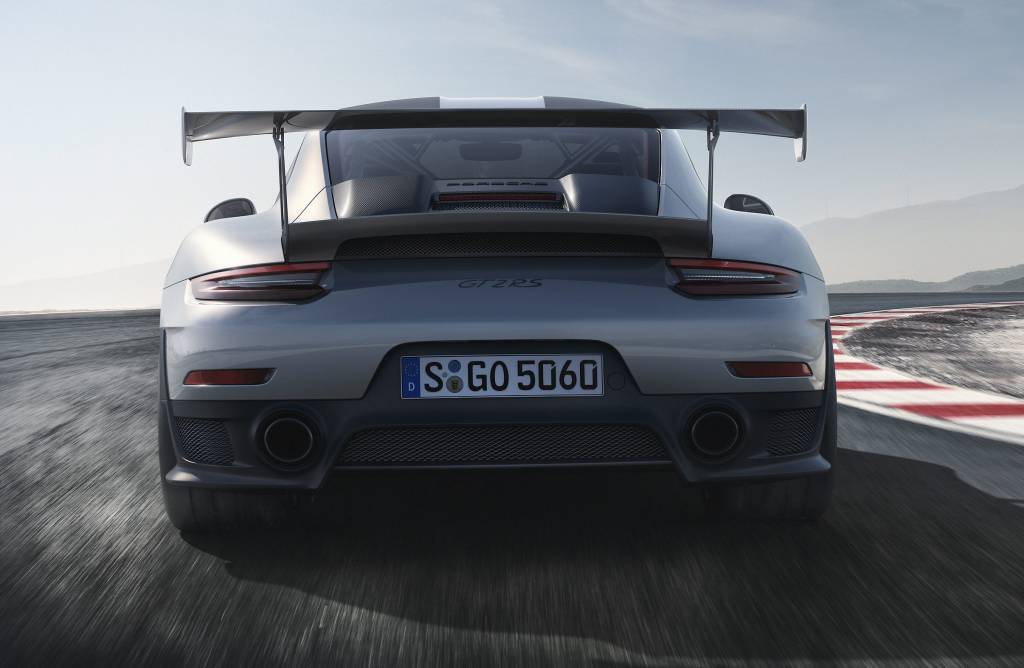 Porsche 911 GT2 RS 6