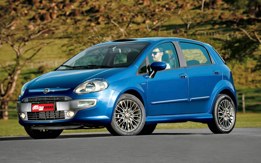 Fiat Punto é mais equipado e oferece variedade de motores a preço de Palio