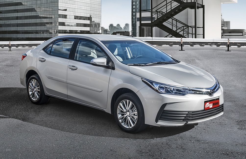 Toyota Corolla usado (geração 11) é completo e mais barato que Yaris