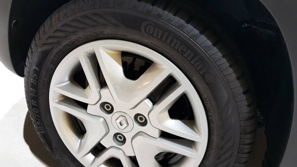 Detalhe da roda do Renault Kwid