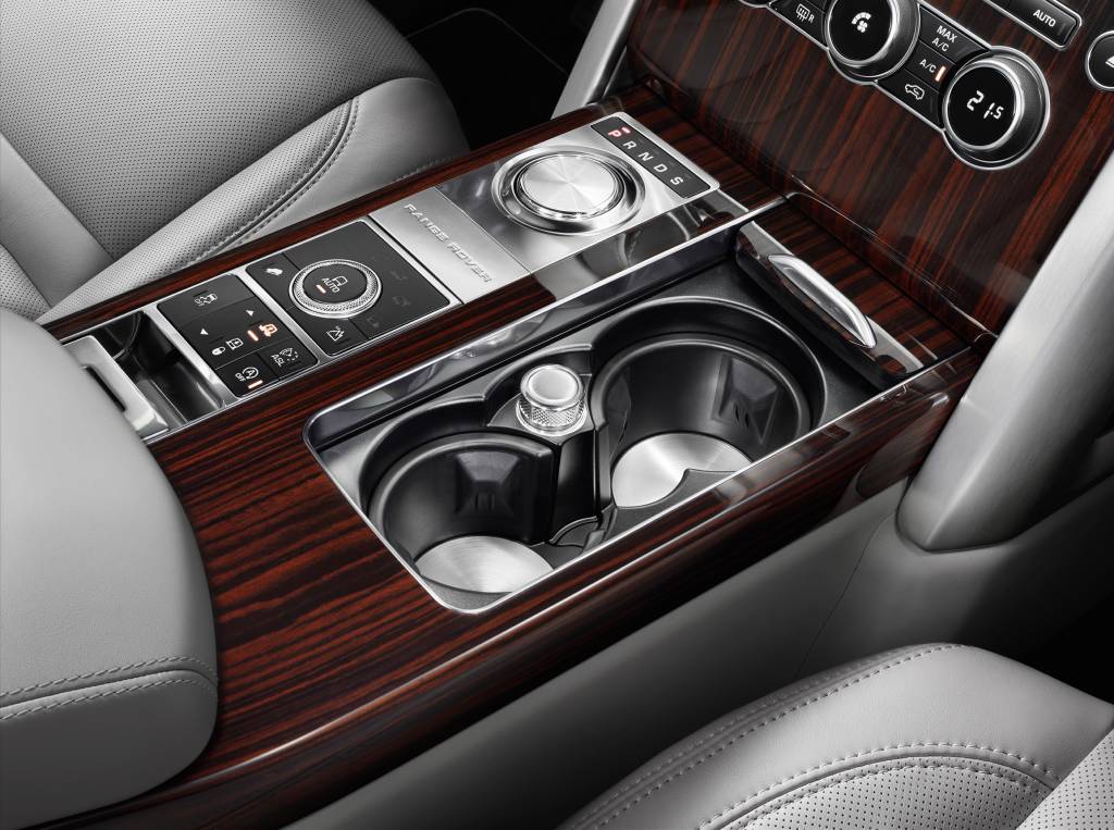 Range Rover SVAutobiography: ele vale mesmo R$ 1 milhão?