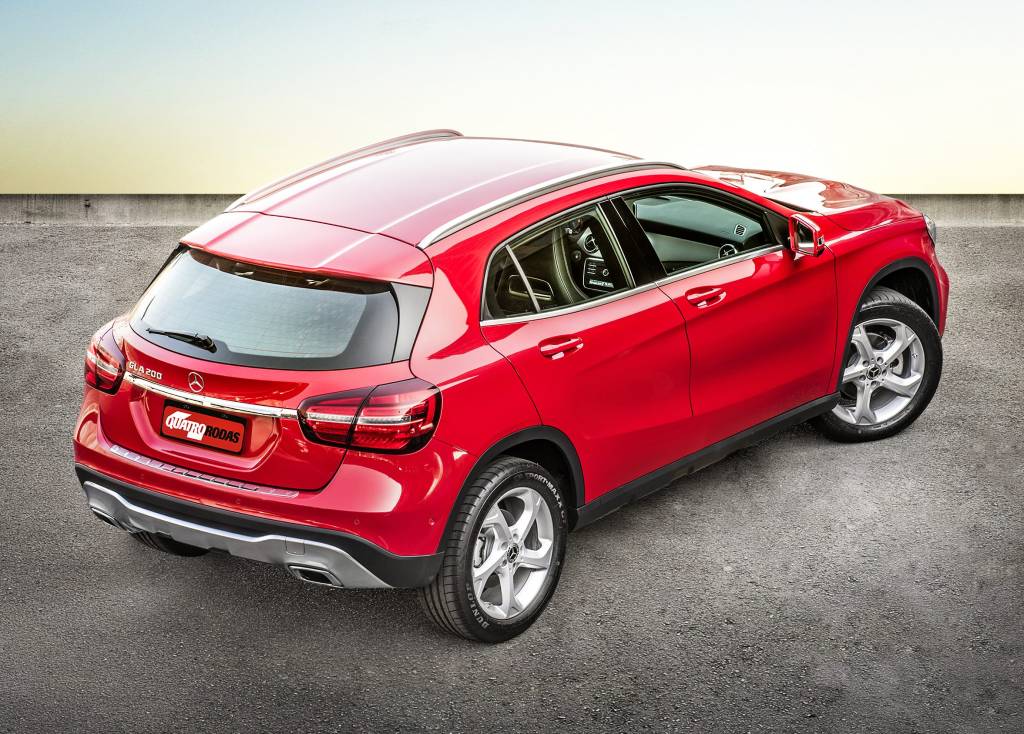 mercedes-benz-gla-2