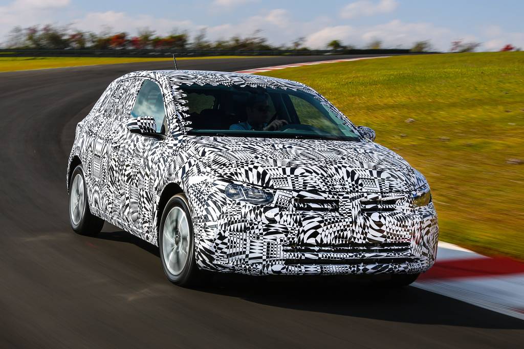 Novo Volkswagen Polo 2018 camuflado (6)