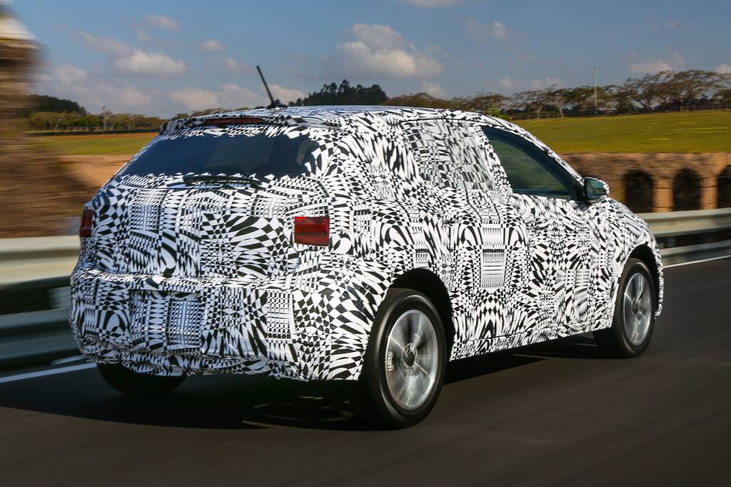 Novo Volkswagen Polo 2018 camuflado (7)