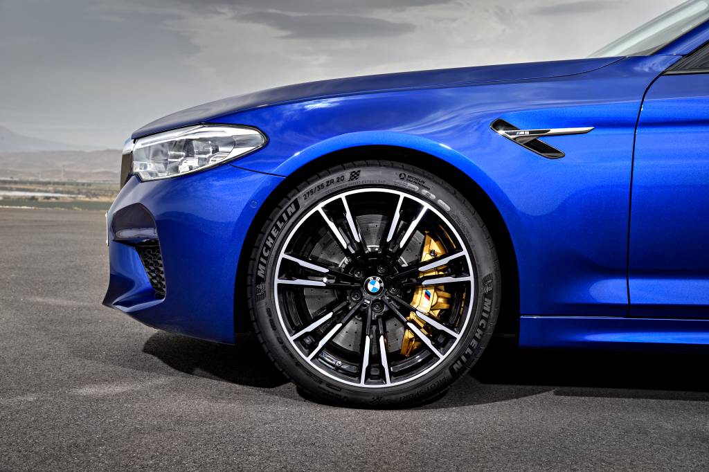 BMW M5 Roda