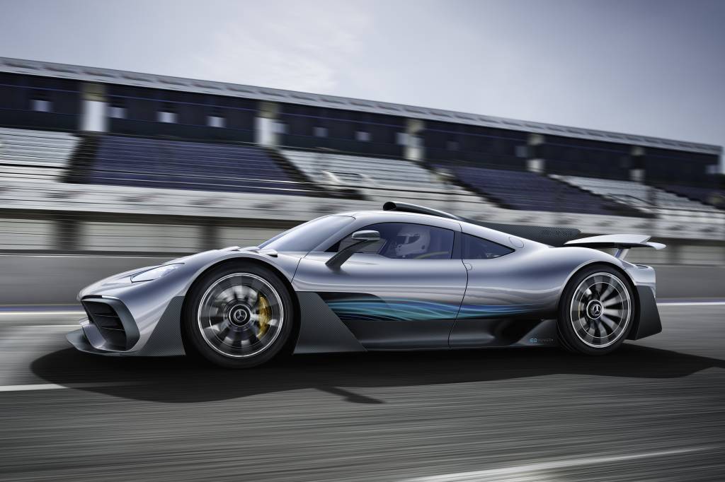 Weltpremiere Showcar Mercedes-AMG Project ONE: Mercedes-AMG bringt Formel 1-Technologie für die Straße