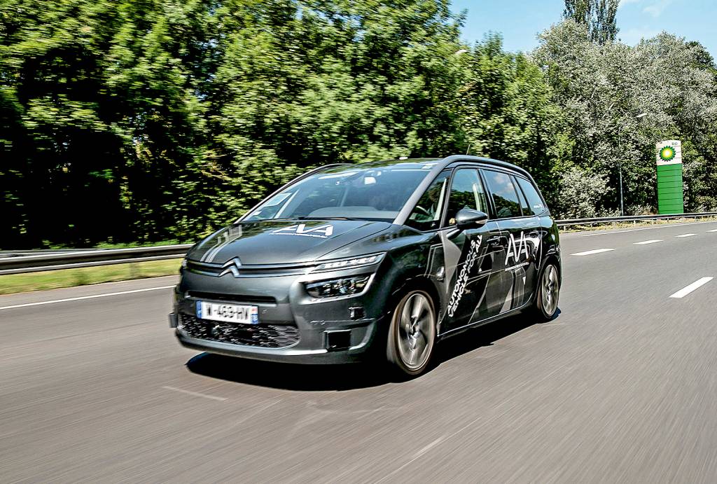 Como é “não dirigir” um carro autônomo?