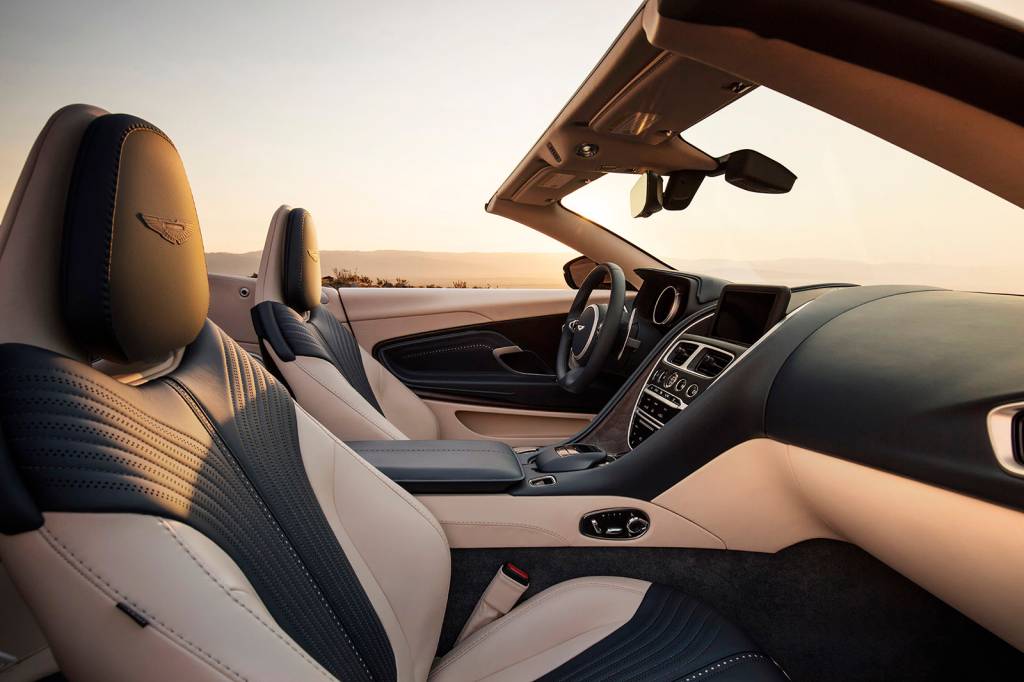 DB11 Volante