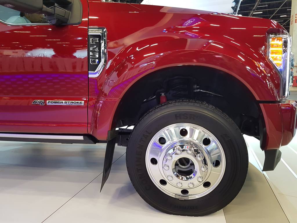 Ford F-450 Super Duty 2