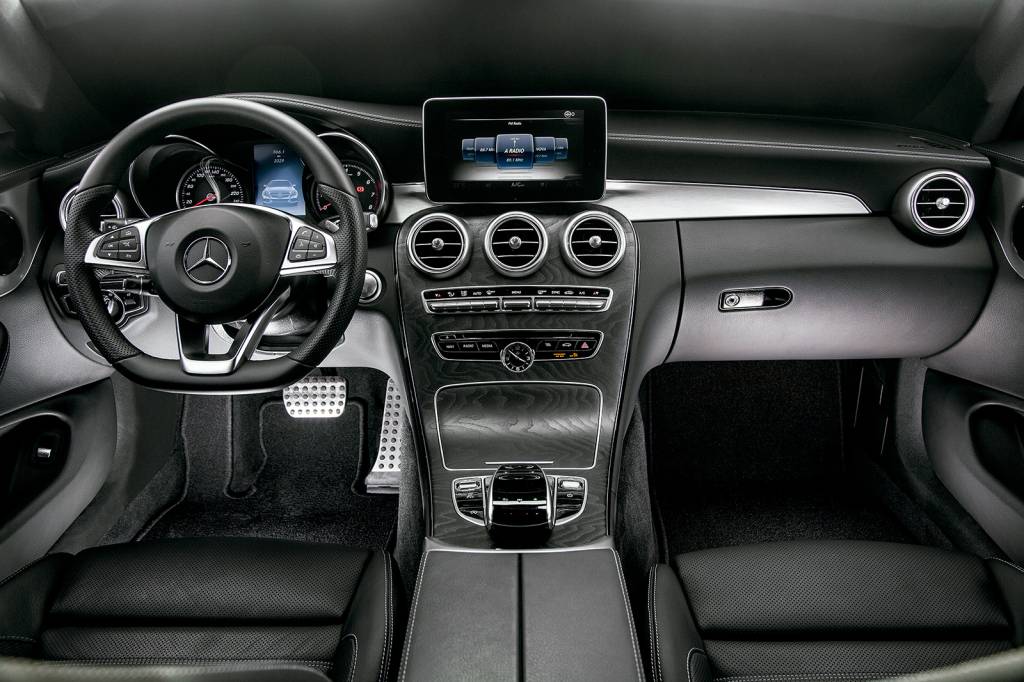 Mercedes-Benz-C250-5