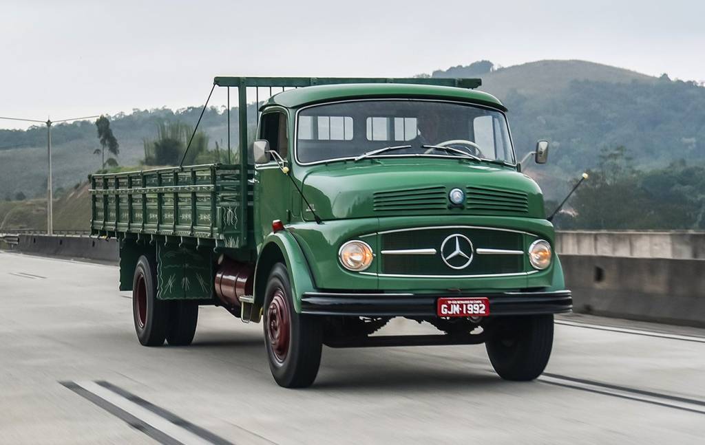 Mercedes-Benz-L1111