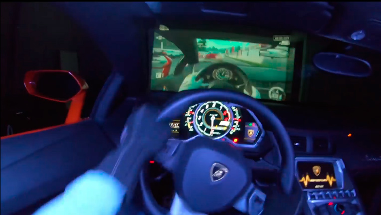 Simulador com Lamborghini Aventador
