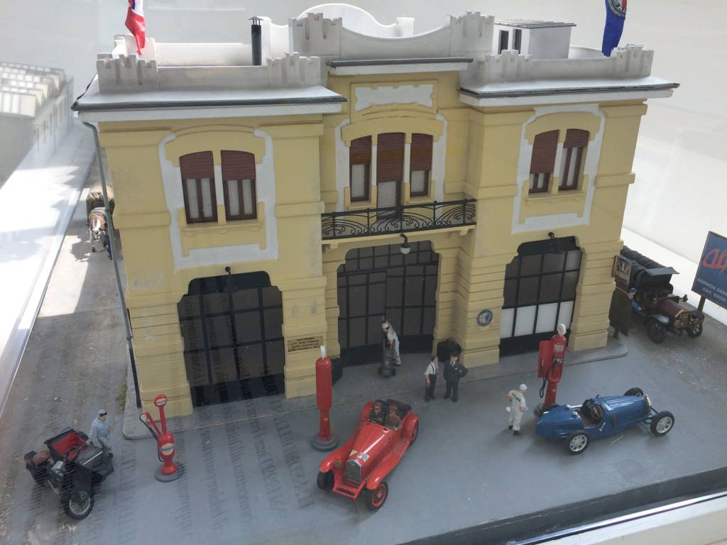 Maquete da residência onde morava Enzo Ferrari