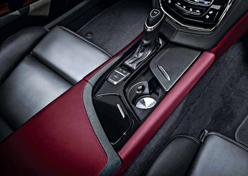 Porta-copos do Cadillac CTS