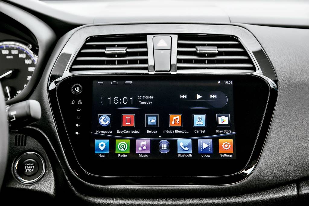 Empresa estuda colocar anúncios nas centrais multimídia