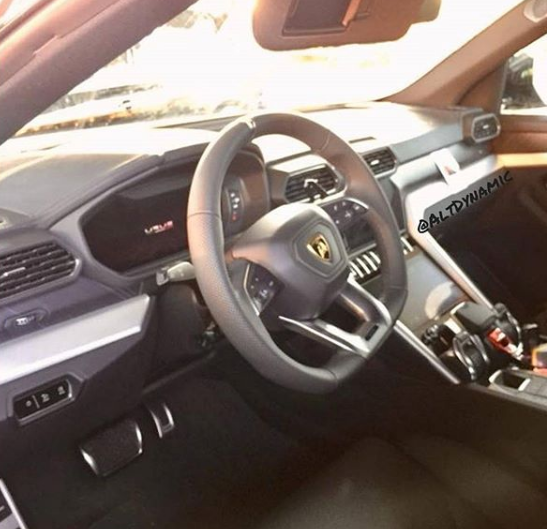 SUV da Lamborghini terá painel mais simples que o do Polo