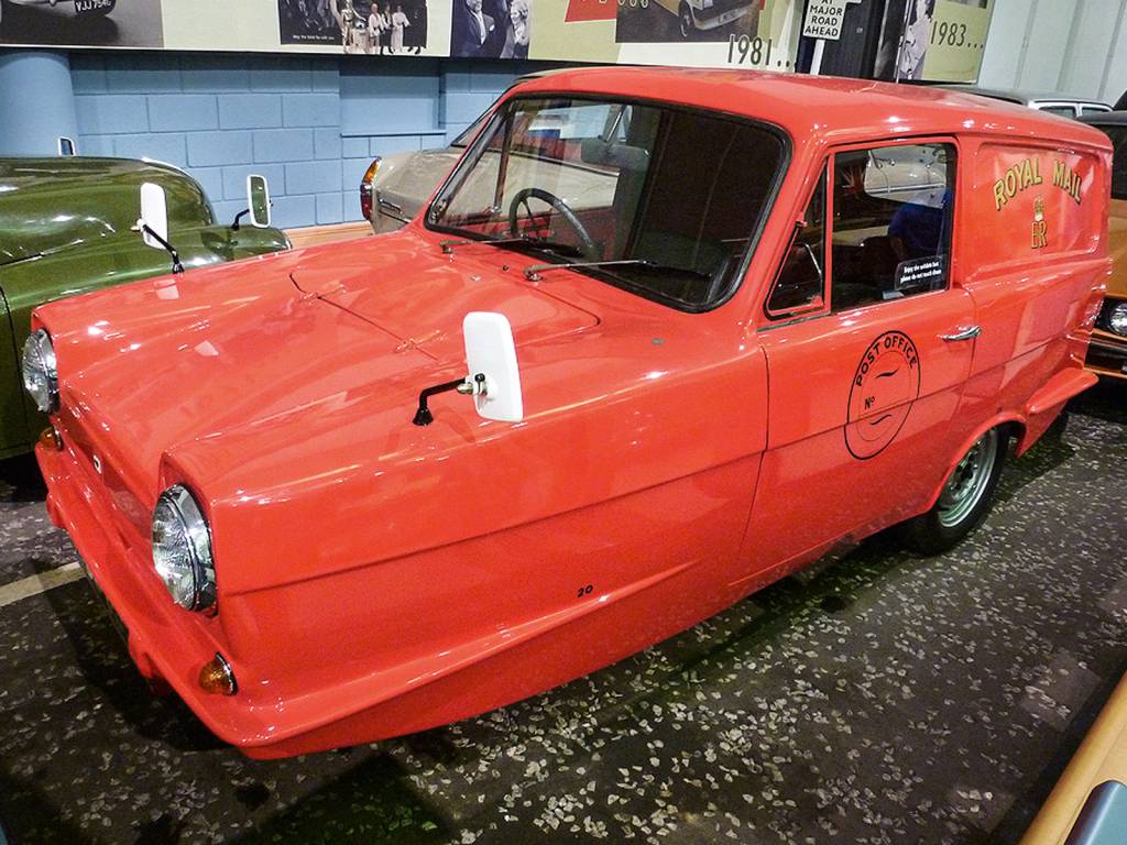 Reliant Robin