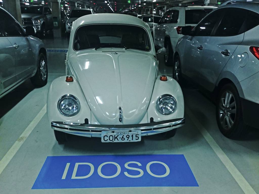 Vaga de idoso
