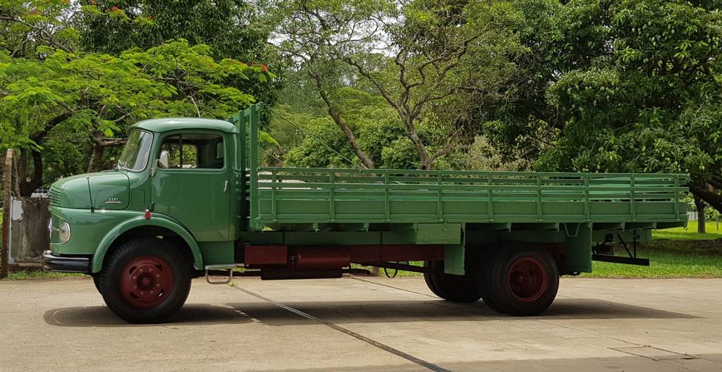 L1111 e Actros 7