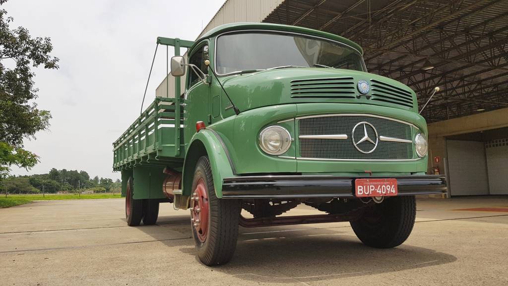 L1111 e Actros 9