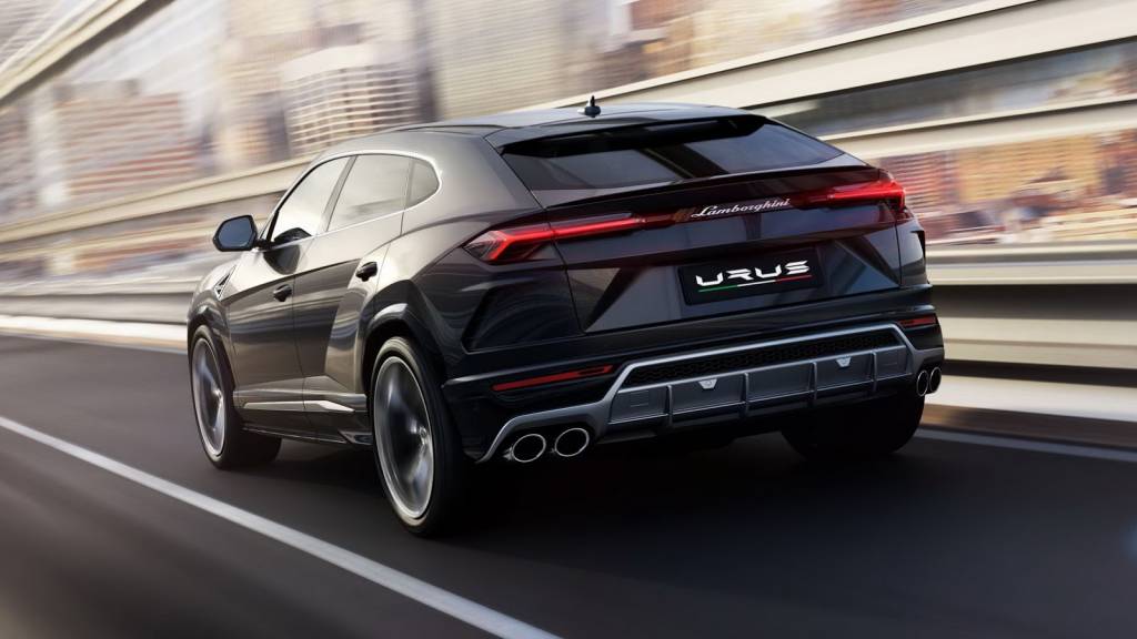 Lamborghini Urus 4
