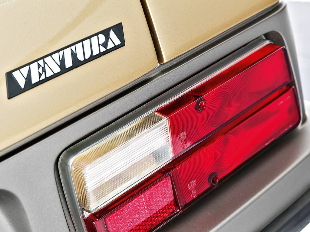 Os faróis eram do Dodge Polara