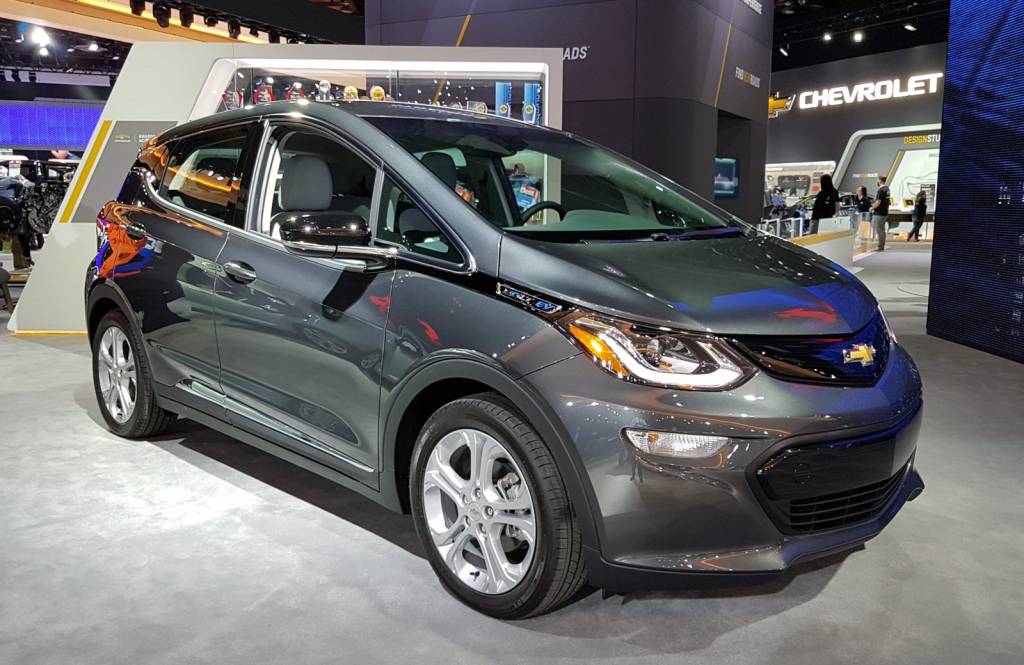 Confirmado para o Brasil, Chevrolet Bolt EV quer a liderança