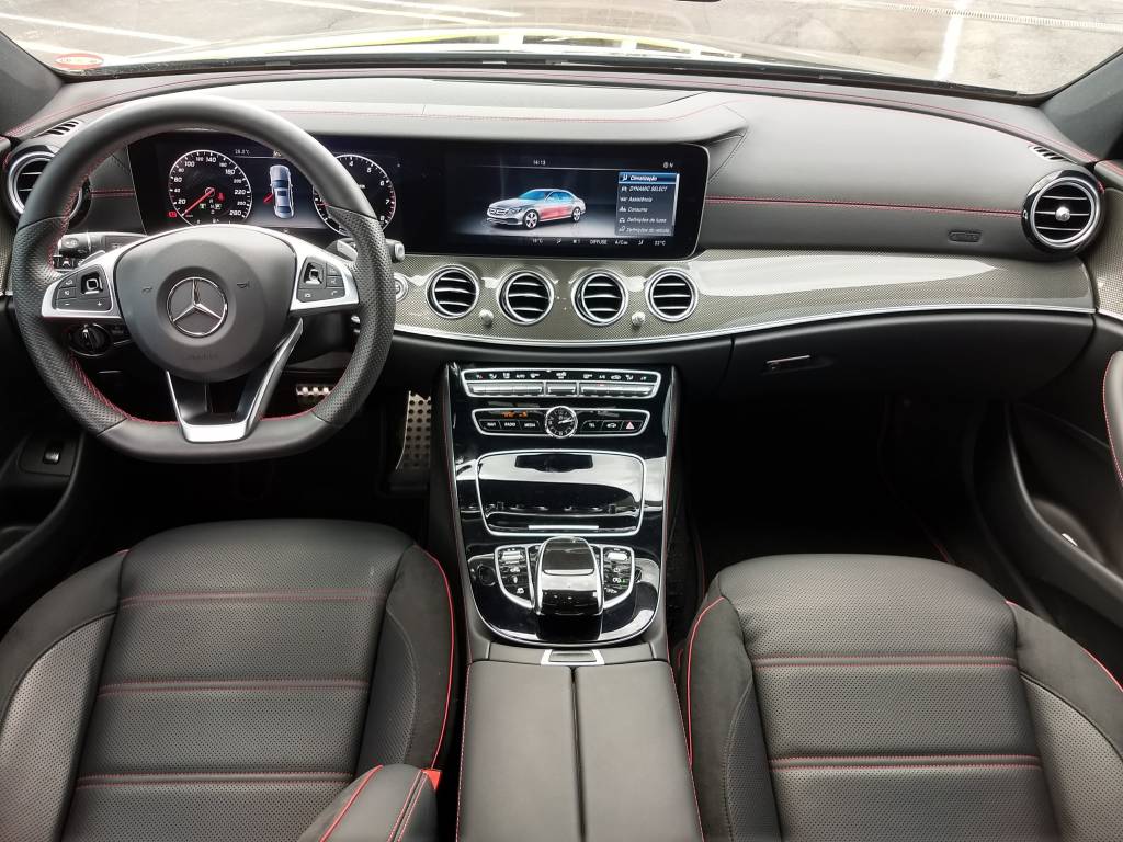 Mercedes-AMG E43 Interior Aberto