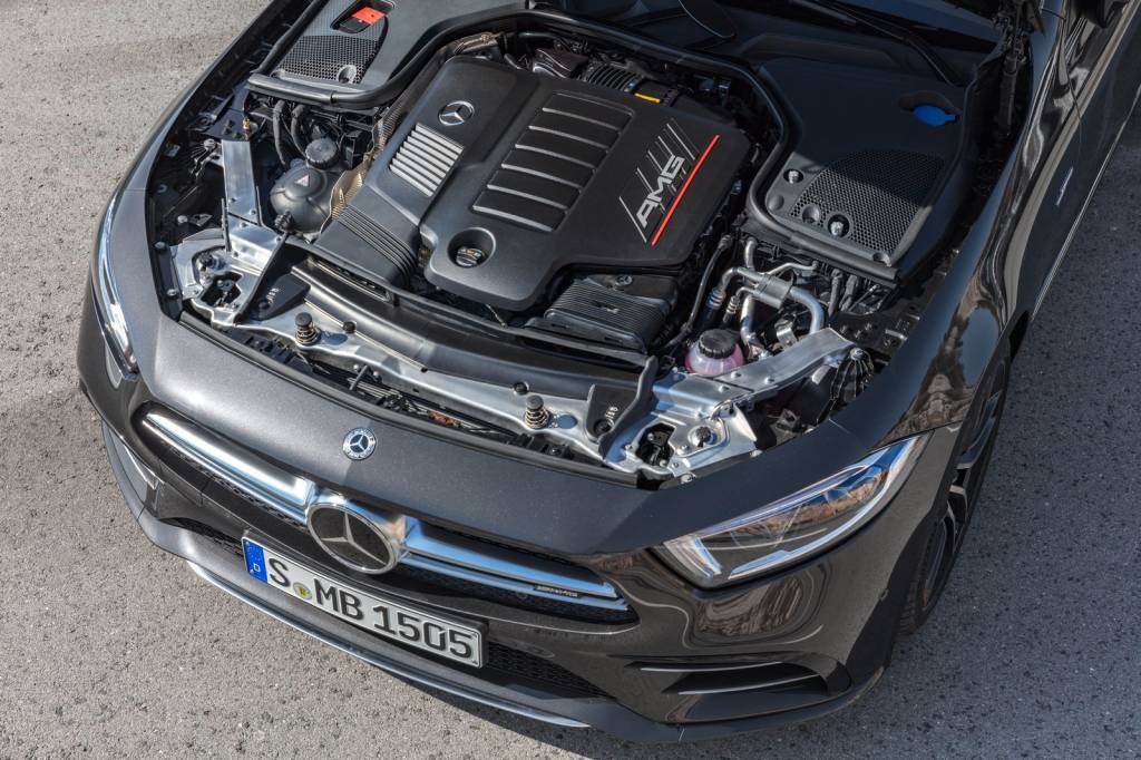 Mercedes-Benz revela o CLS 53, primeiro AMG híbrido da história