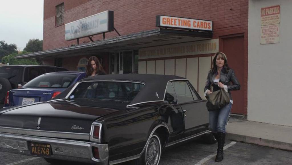 sons of anarchy - Oldsmobile Cutlass Supreme 1967