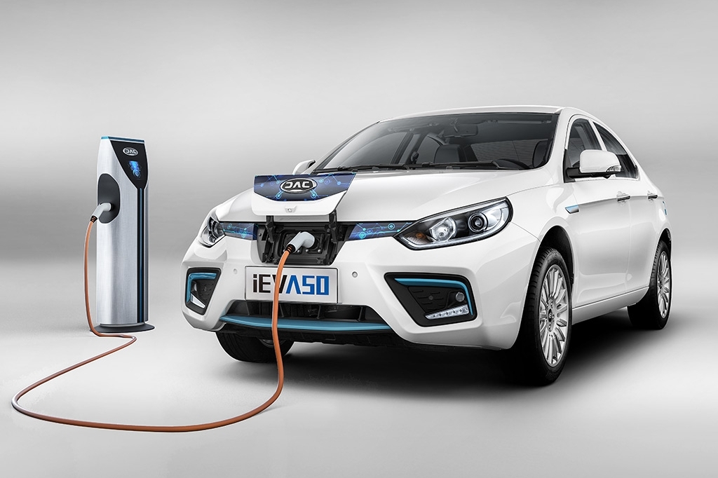 JAC J5 elétrico tem mais autonomia que o Nissan Leaf