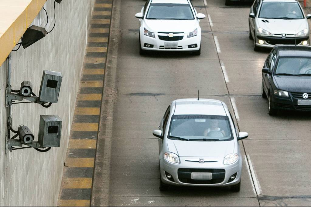 Quem não tomar multa por um ano pode ganhar benefícios e desconto no IPVA