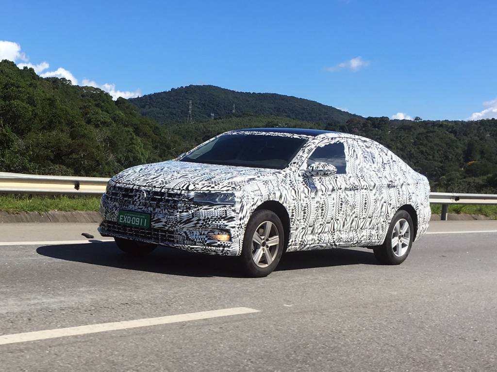 VW Jetta rodando em São Paulo
