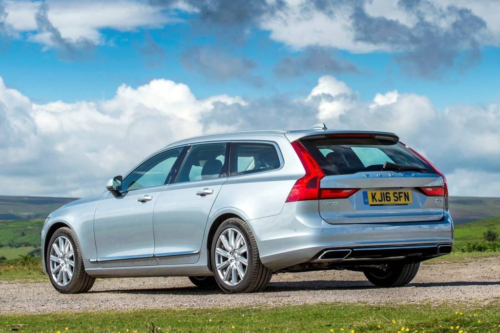 Volvo-V90_Estate-2017-1600-2d Volvo-V90_Estate-2017-1600-2d