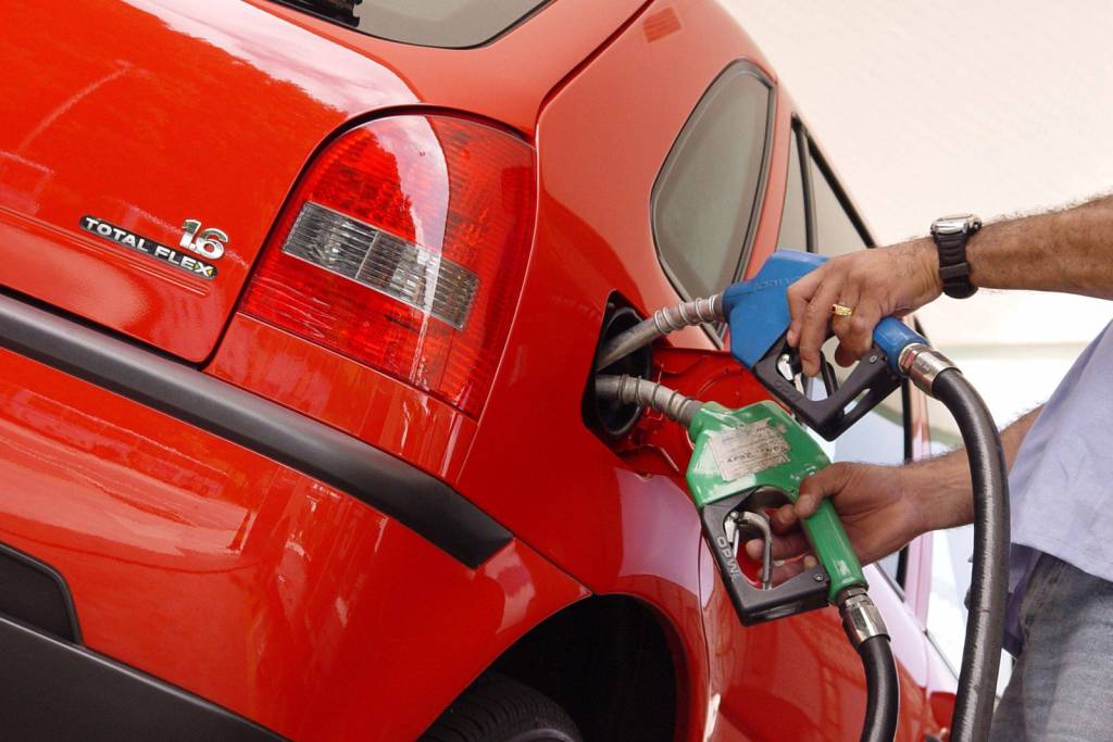 02_volks_total_flex_abastecimento_22-03-e1527281581709 02_volks_total_flex_abastecimento_22-03-e1527281581709