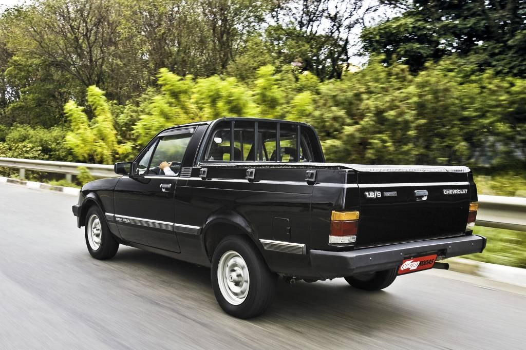 Chevy 500 DL 1.6_S, modelo 1992 da Chevrolet, testada pela revista Quatro Rodas. 9 picapes emblemáticas feitas no Brasil