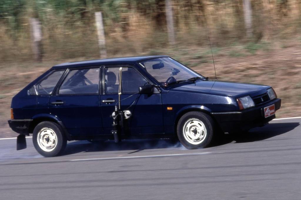 Lada Samara Longa Duração Quatro Rodas (10) Lada Samara Longa Duração Quatro Rodas (10)