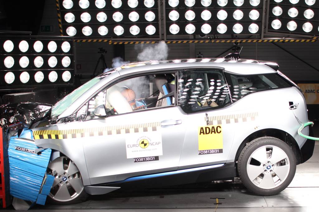 BMW i3 Crash Test BMW i3 Crash Test