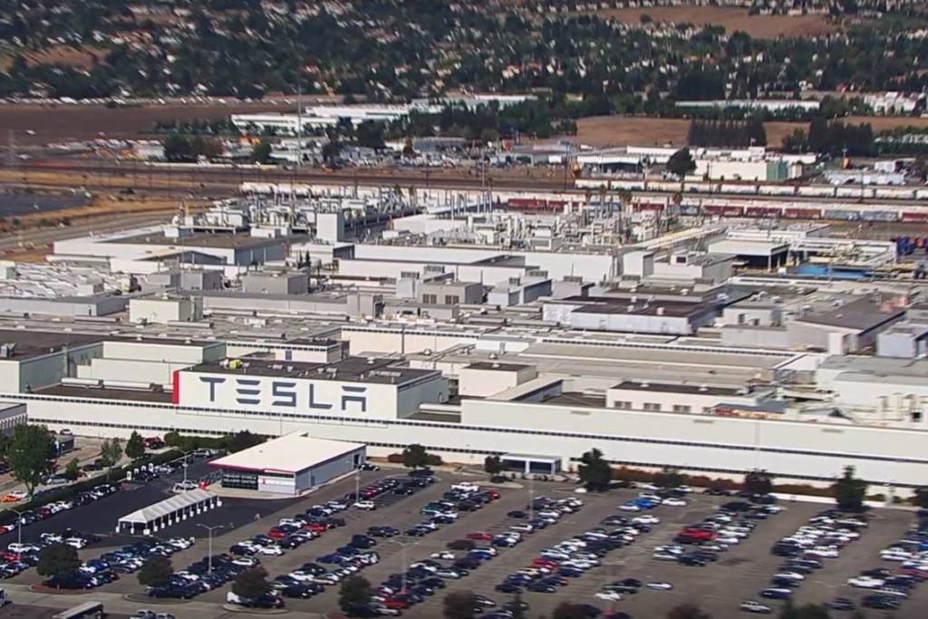 Fábrica Tesla Externa Fábrica Tesla Externa