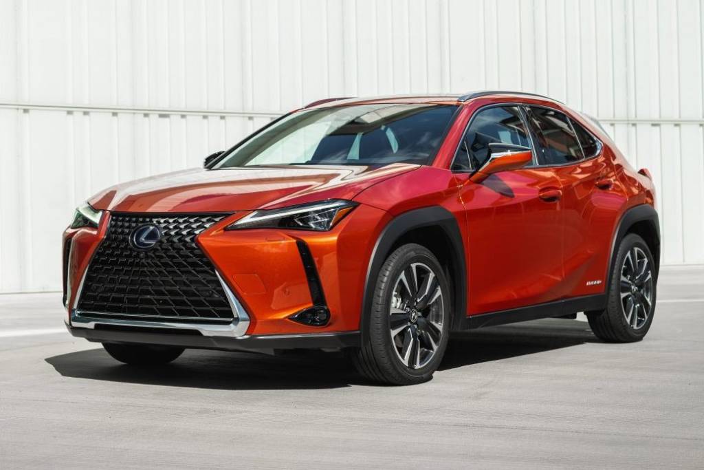 Lexus UX 250H_E Four_Blazing Carnelian Contras_Luxury3 Lexus UX 250H_E Four_Blazing Carnelian Contras_Luxury3